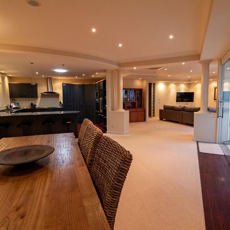 Large Luxury Apartment Located Right In Town Tauposjön Exteriör bild