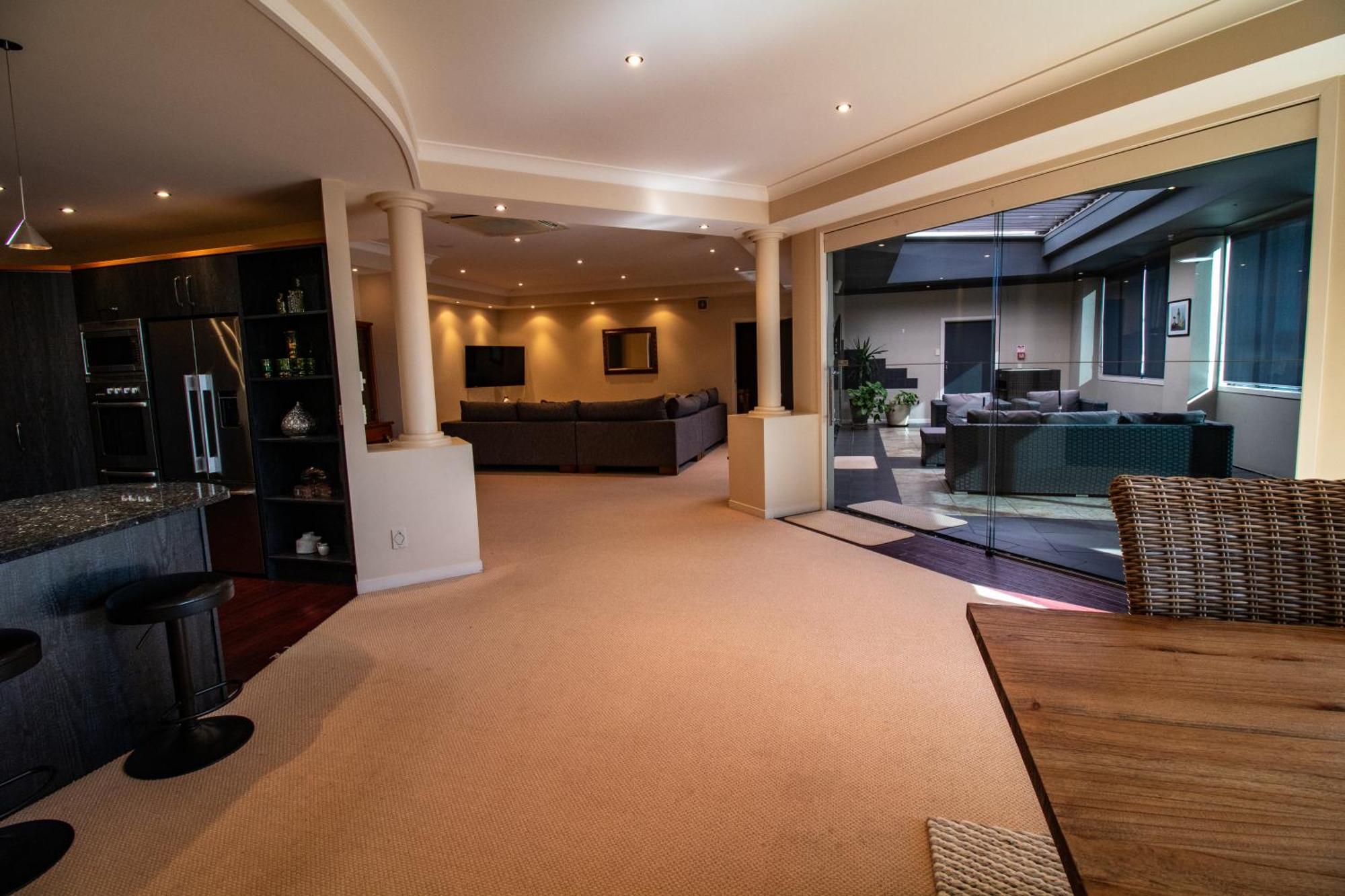 Large Luxury Apartment Located Right In Town Tauposjön Exteriör bild