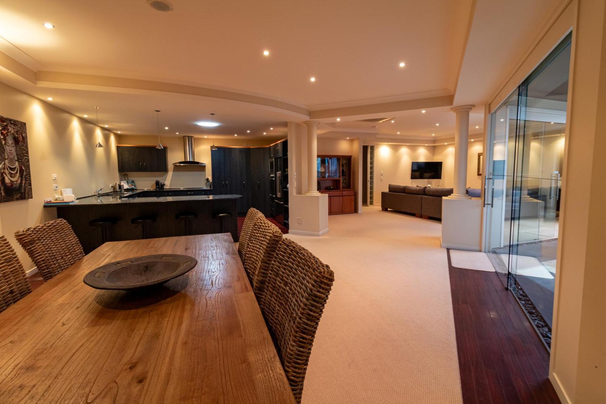 Large Luxury Apartment Located Right In Town Tauposjön Exteriör bild