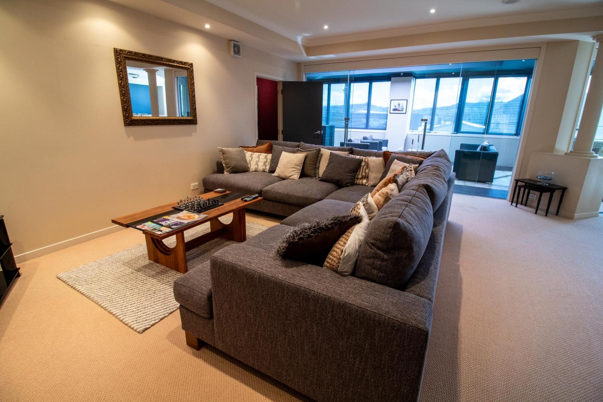 Large Luxury Apartment Located Right In Town Tauposjön Exteriör bild