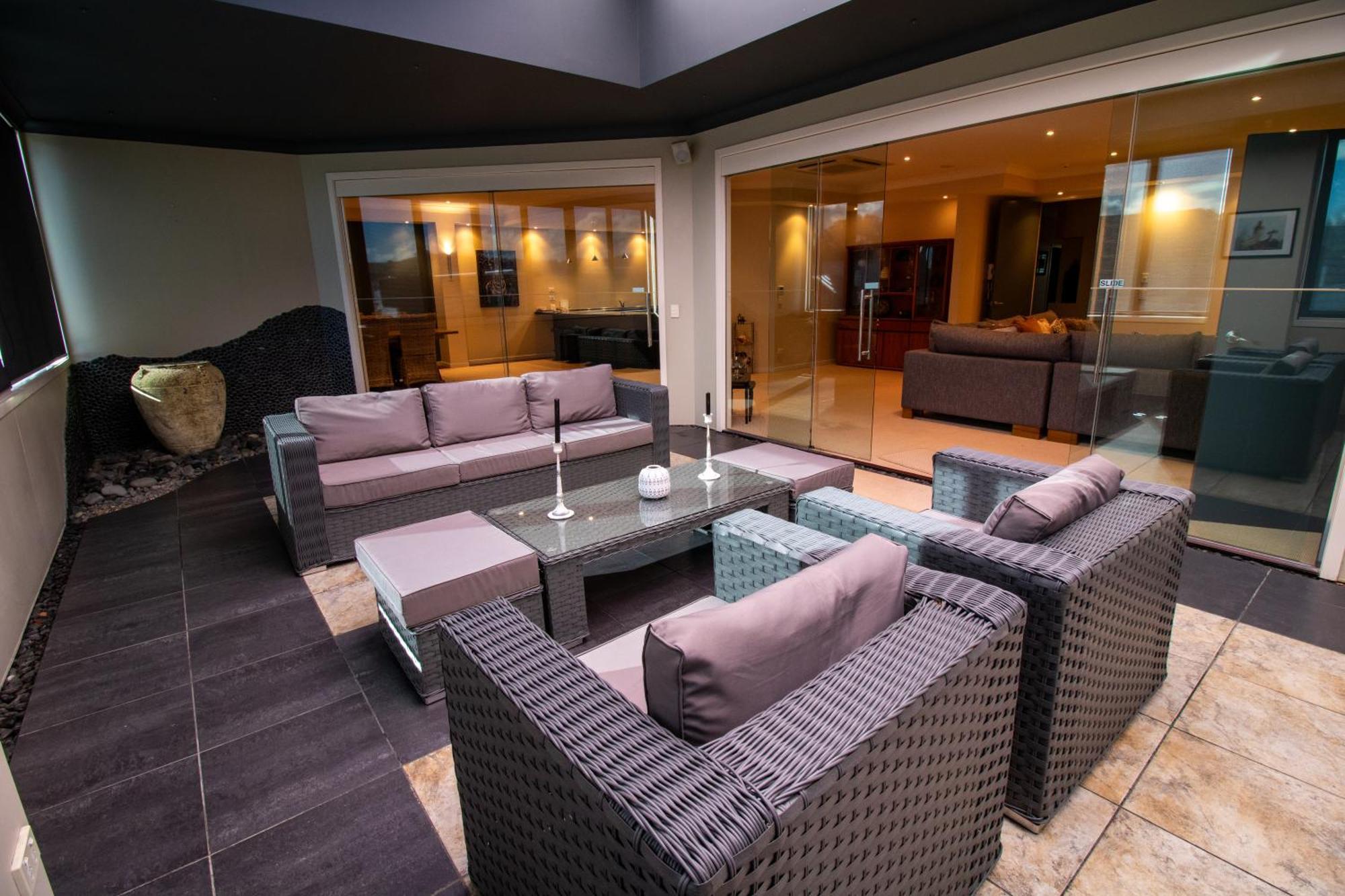 Large Luxury Apartment Located Right In Town Tauposjön Exteriör bild